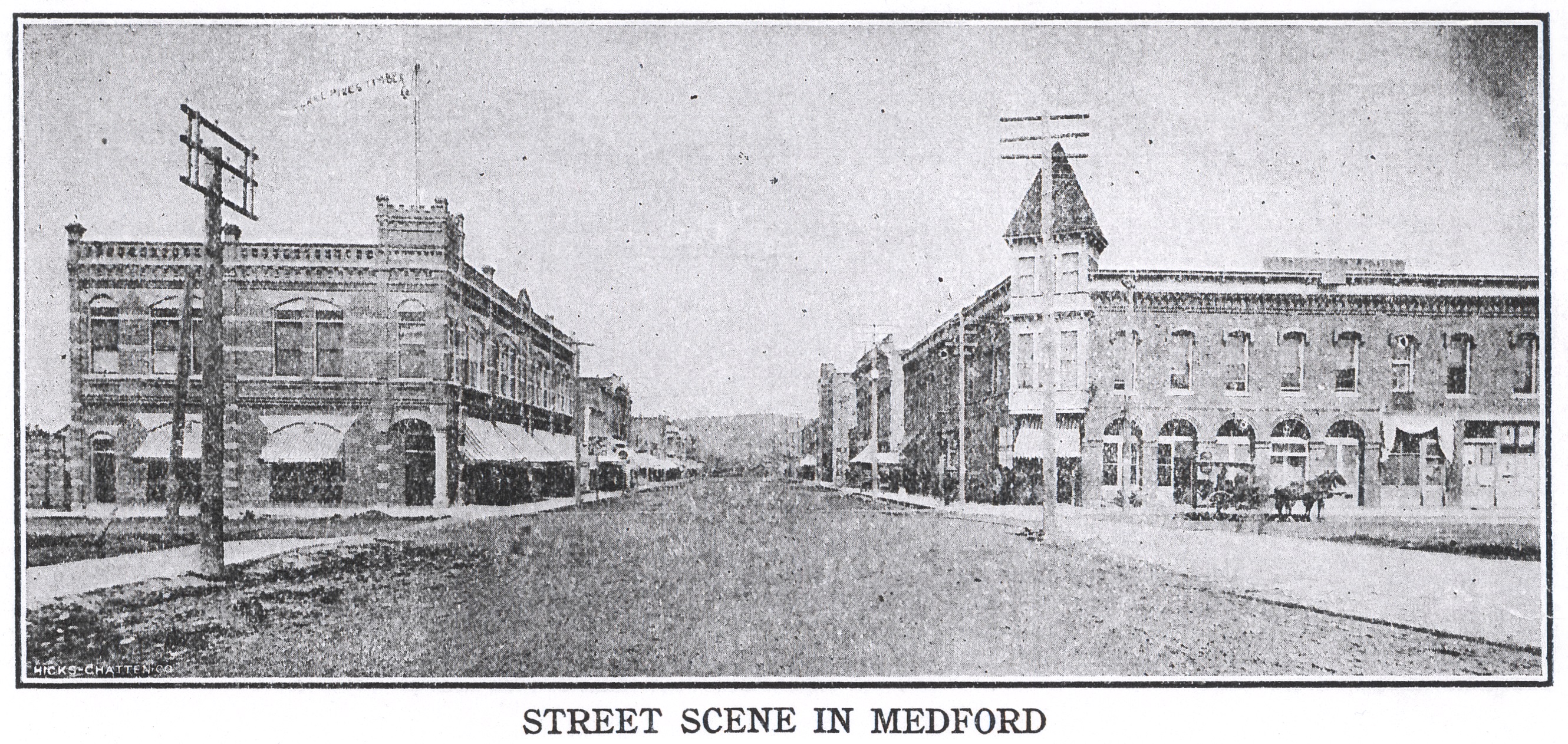 Looking east at Main and Front, 1904