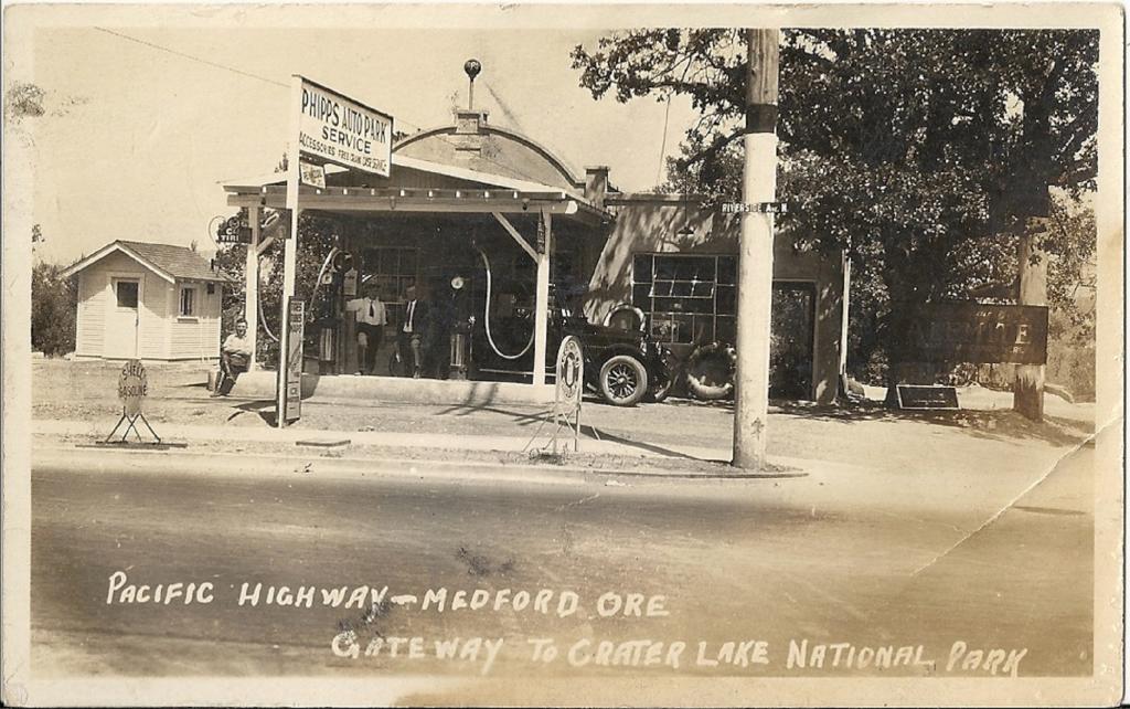 Phipps Auto Park Service Station, 1920s