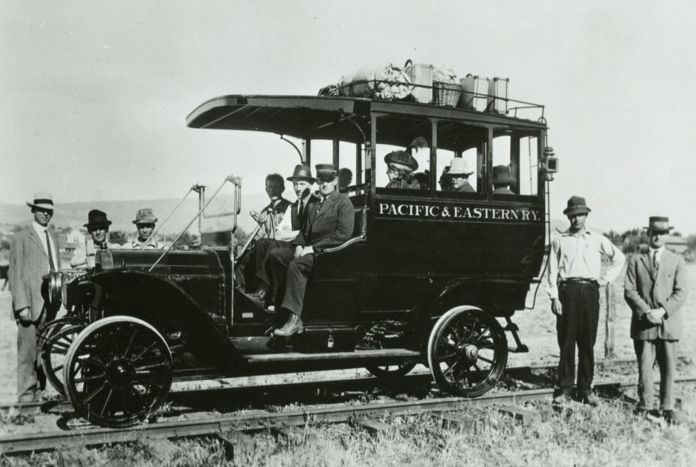 Pacific &amp; Eastern Railroad Motor Car, 1908