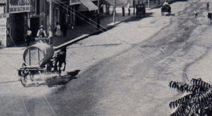 Sprinkling East Main, 1910