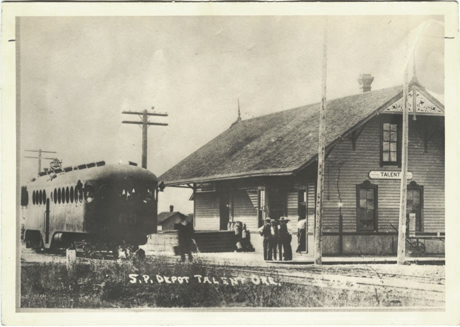 Photo pre 1915 Railroad Depot Redmond Oregon 